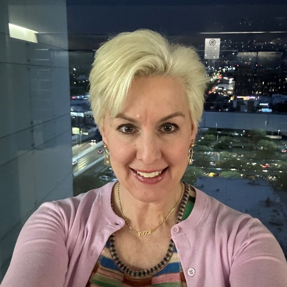 I’M LIVE KARENHANNUM!! LIKE THIS POST TO BE NOTIFIED WHEN I'M LIVE!!!
